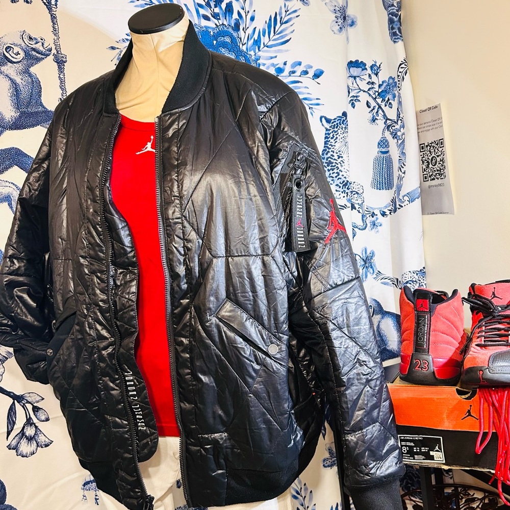 Jordan Lightweight Black Quilted Sportswear PufferLogo Multi-Pocket Jacket